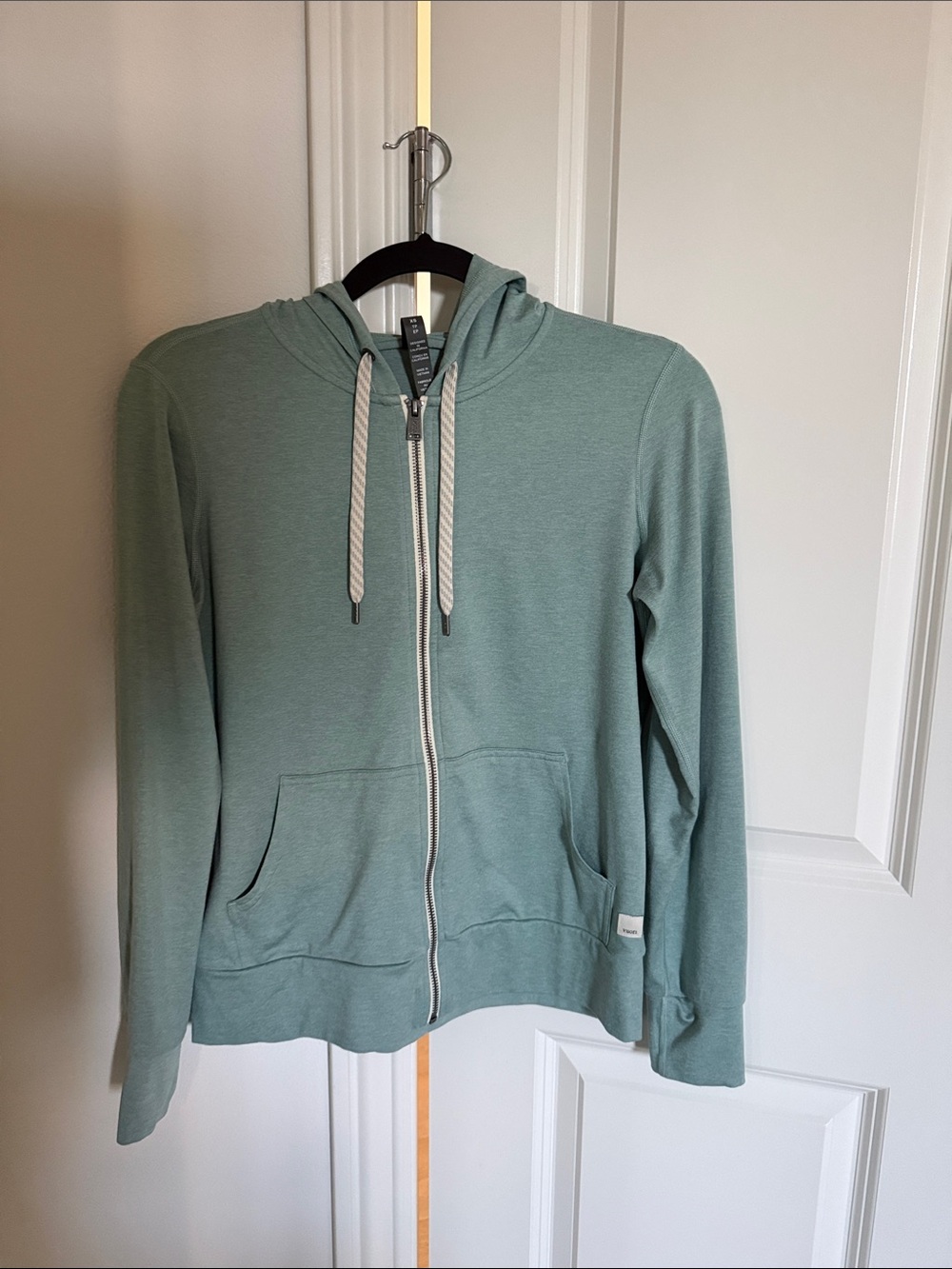 Vuori Halo Hoodie in Seaspray